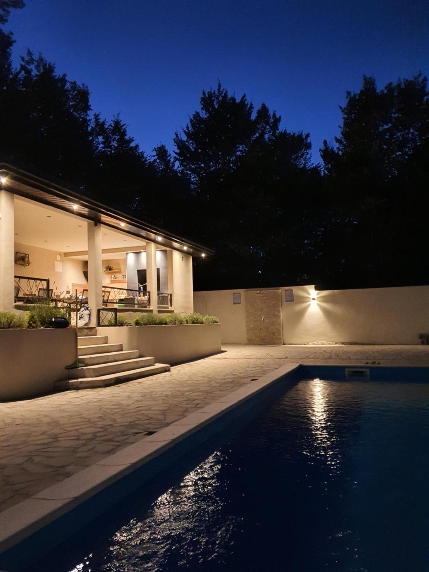Aida Villa *